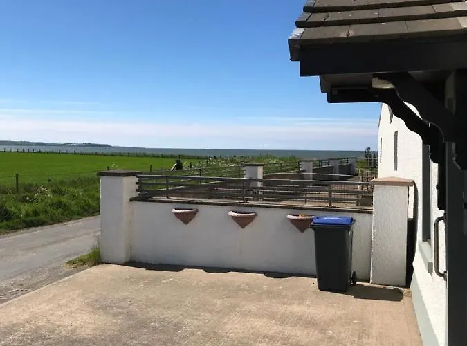 Holiday home Dove Allonby